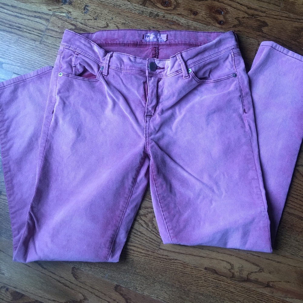 SALE🛎EUC FREE PEOPLE ROLLER CROP CORD MERLOT PINK - Picture 6 of 8