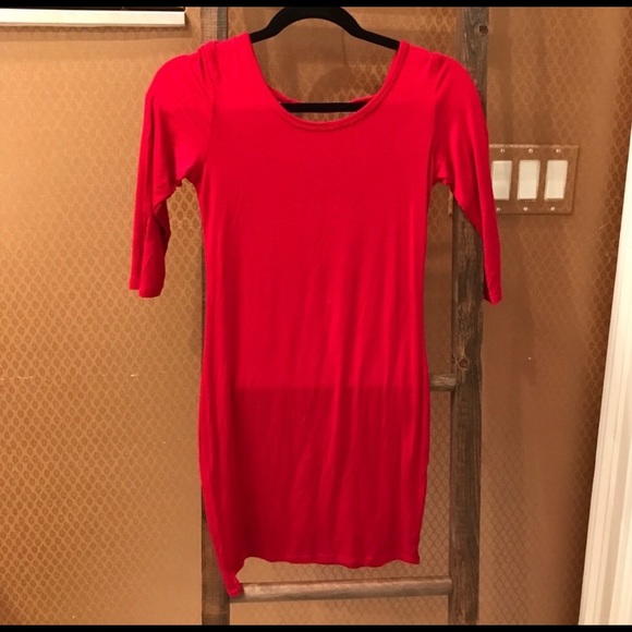 Red Tobi dress - Picture 2 of 5