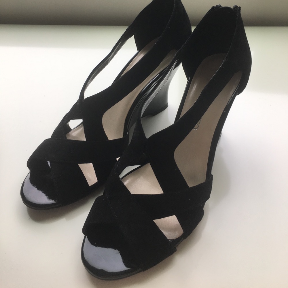 Franco Sarto Sedona wedges in black suede