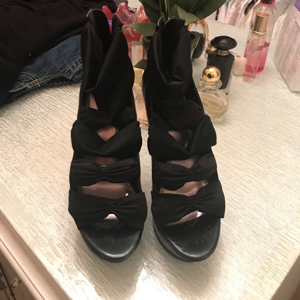 Black platform heels