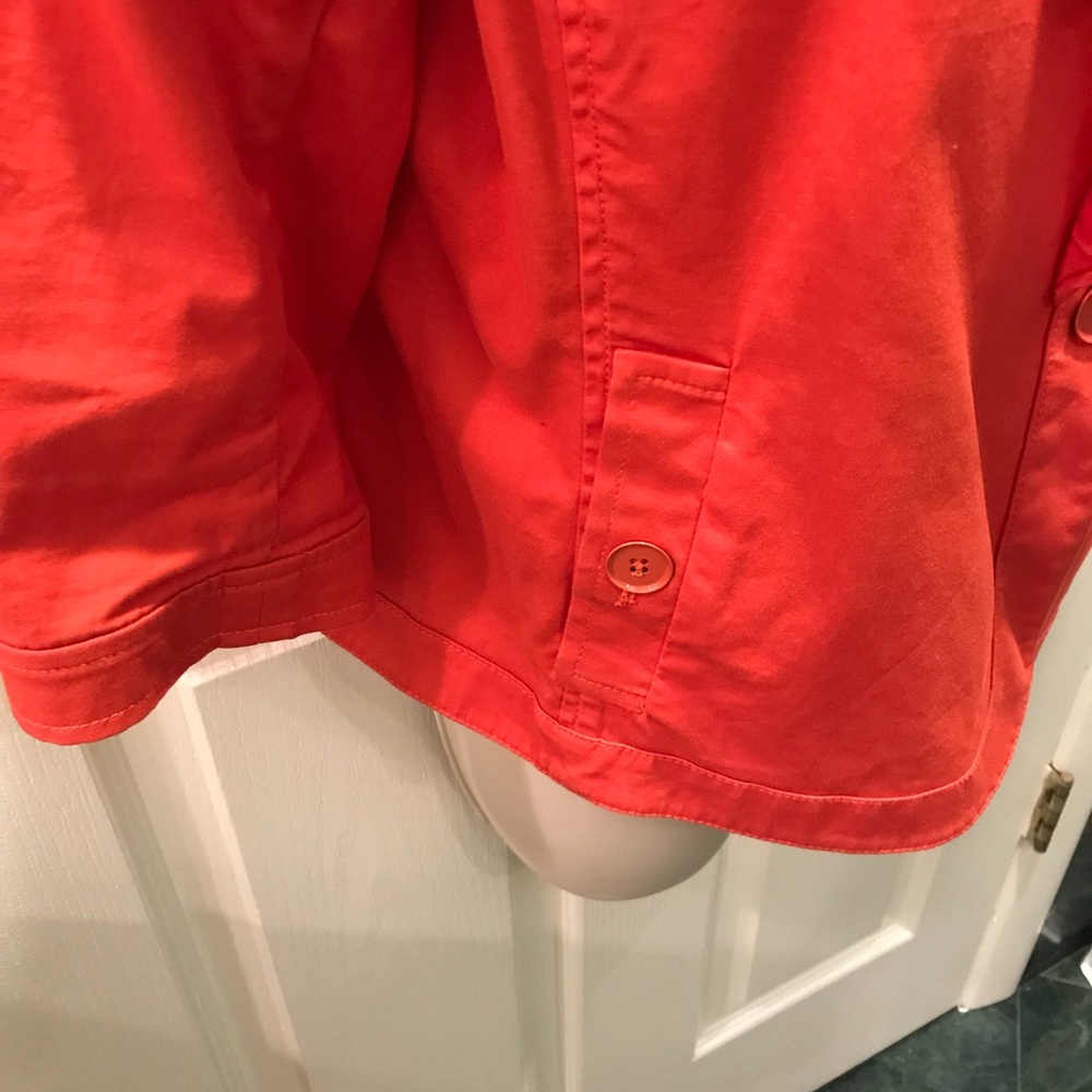 Red jacket - Picture 8 of 8