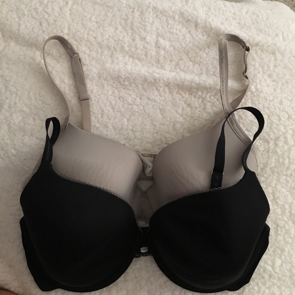 2 Calvin Klein Bras