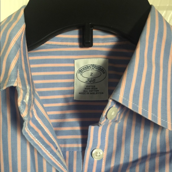 A bundle of 3 Brooks Brothers Button downs. - Picture 6 of 8