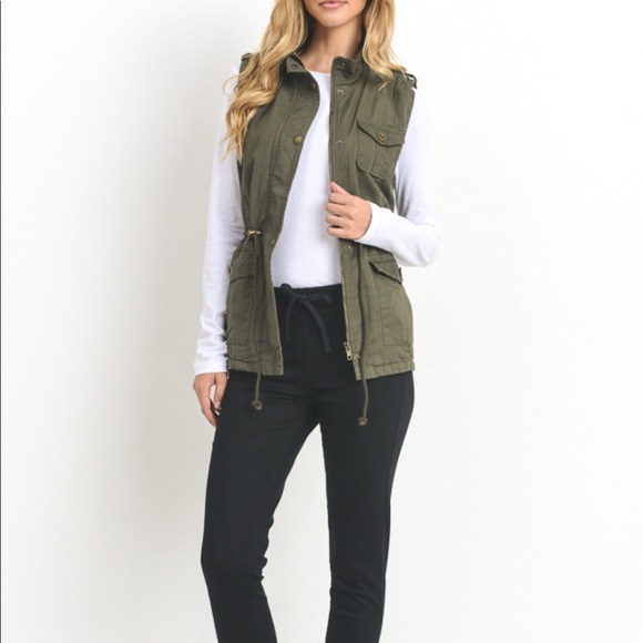 💕HP 3-16!💕 ✨LAST ONE!!✨ Fur Lined Utility Vest - Picture 2 of 4