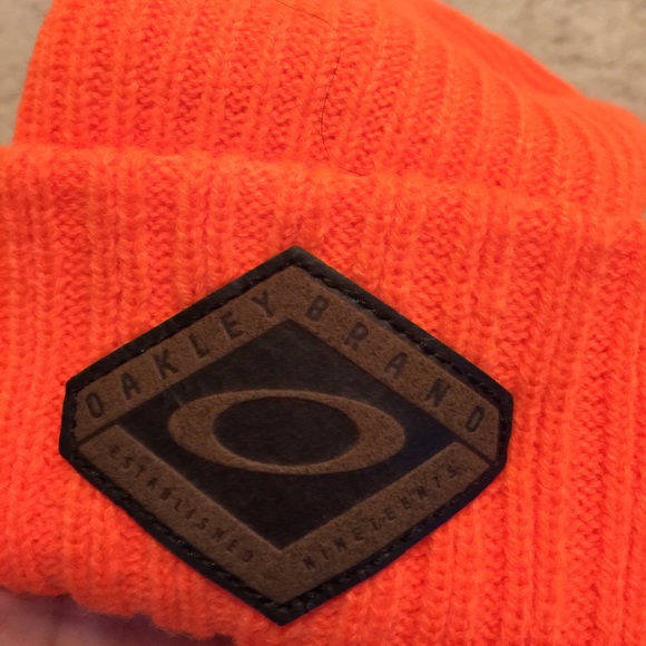 Oakley 2017 Dead Tree Cuff Beanie main image 4