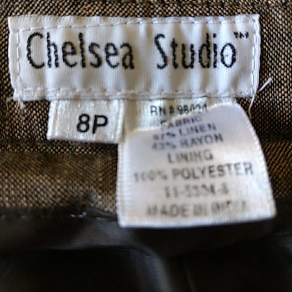 Chelsea Studio Capris - Picture 3 of 4