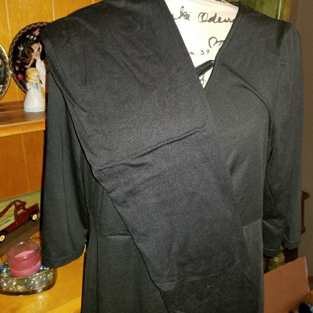 Solid black legging fits sizes 2-10