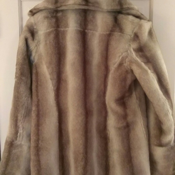 Dennis Basso Reversible Faux Fur Coat - Picture 3 of 6