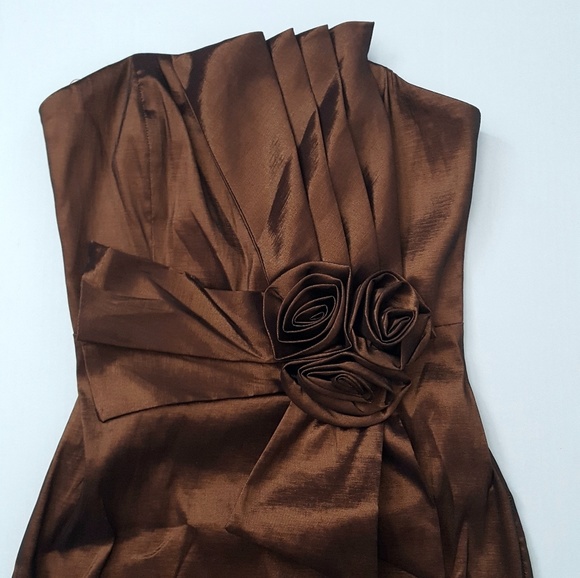 NWT! GLAMOROUS Strapless Taffeta Dress - Picture 2 of 6