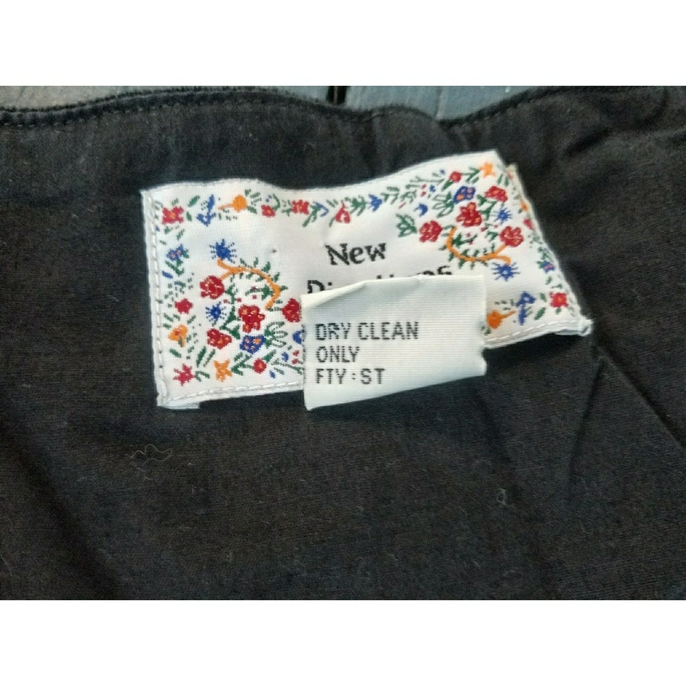 New Directions L Embroidered Vest Black Floral - Picture 4 of 6
