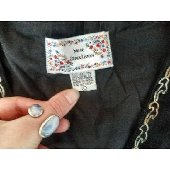 New Directions L Embroidered Vest Black Floral - Picture 3 of 6