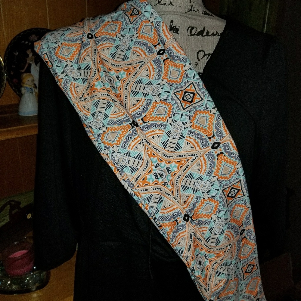 Giraffes on safari fits sizes 2-10