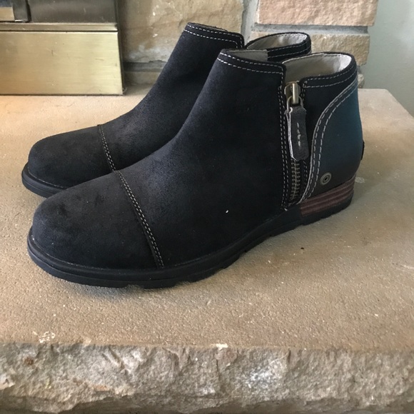 sorel major low ankle boot
