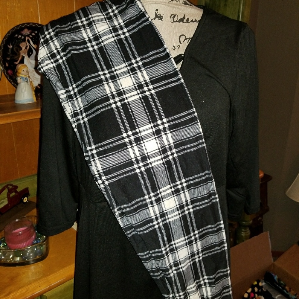 Black plaid fits size 2-10