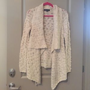 Beautiful knit cardigan