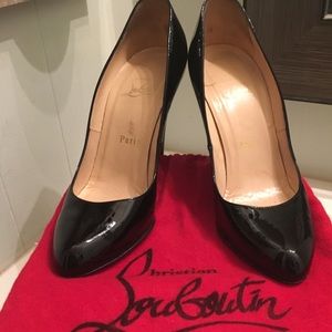Christian louboutin  black classic heels