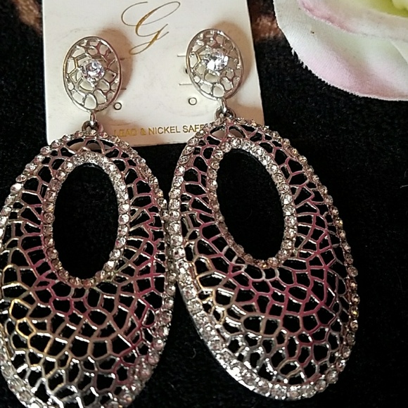 Fashion Bling Earrings - Picture 3 of 4