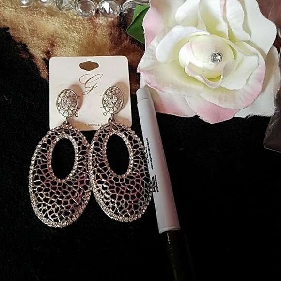 Fashion Bling Earrings - Picture 4 of 4