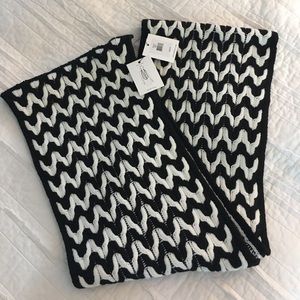 Calvin Klein knit scarf