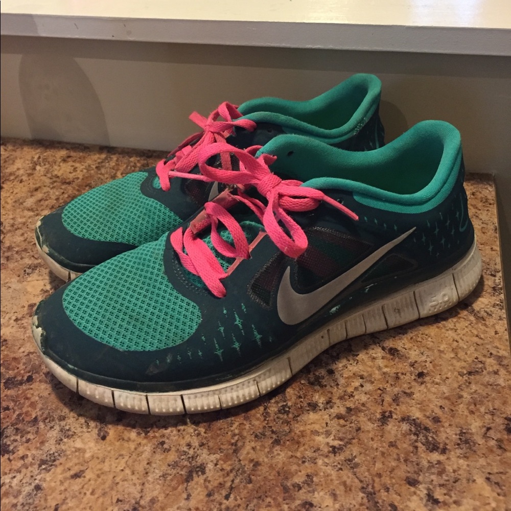 Running shoes