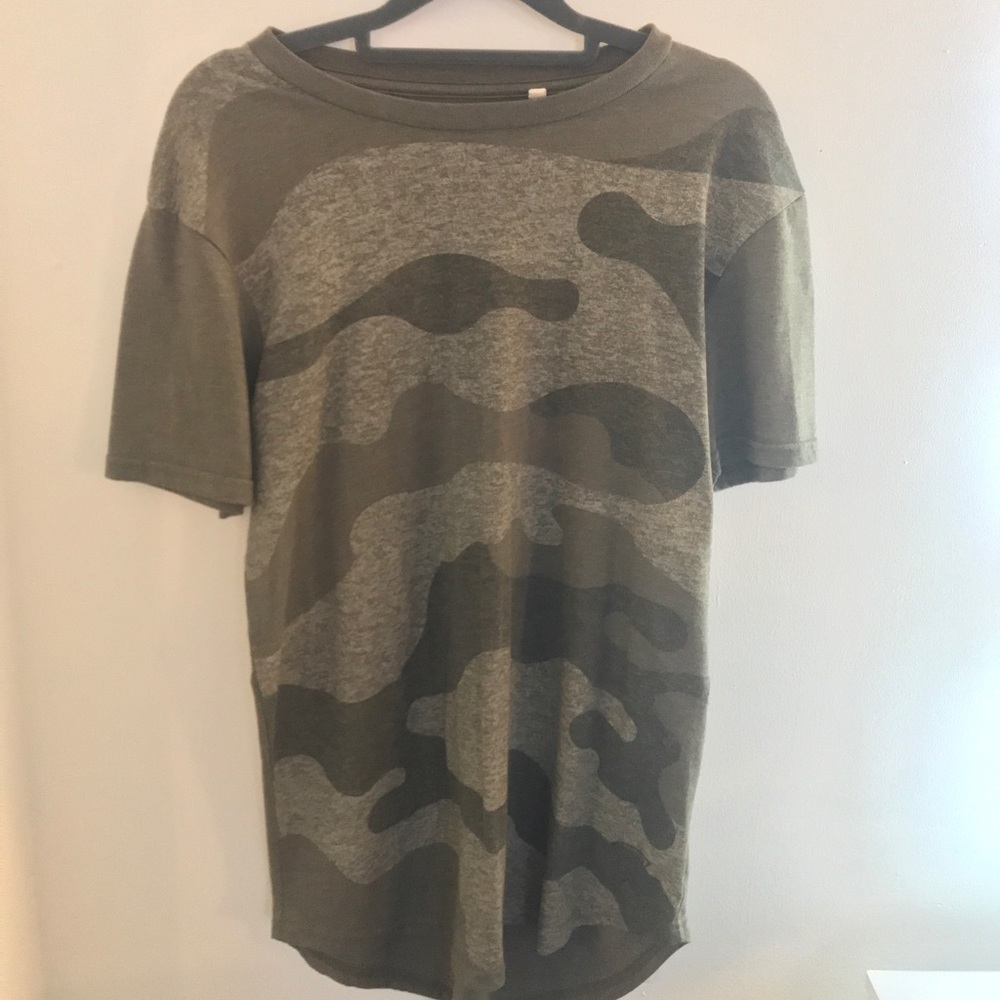 Guess camo shirt