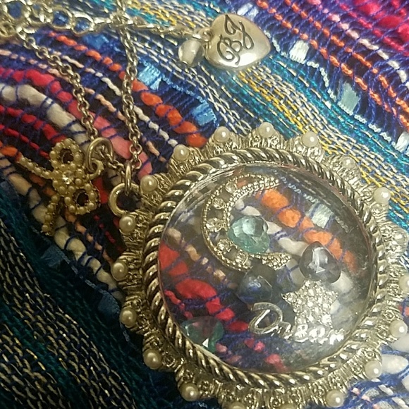 Betsey Johnson celestial moon dream shake necklace - Picture 2 of 4