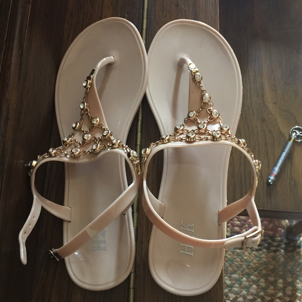 Unique flesh color shiny Greek shiny sandals