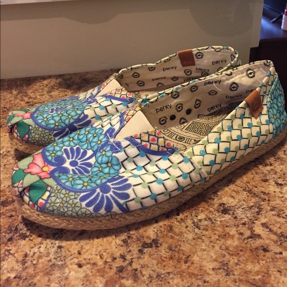 Shoes - Picture 2 of 2