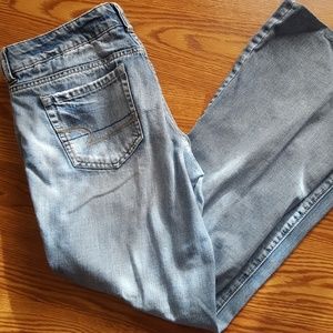 Women's American eagle jeans