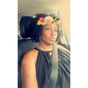 Meet your Posher, Joely