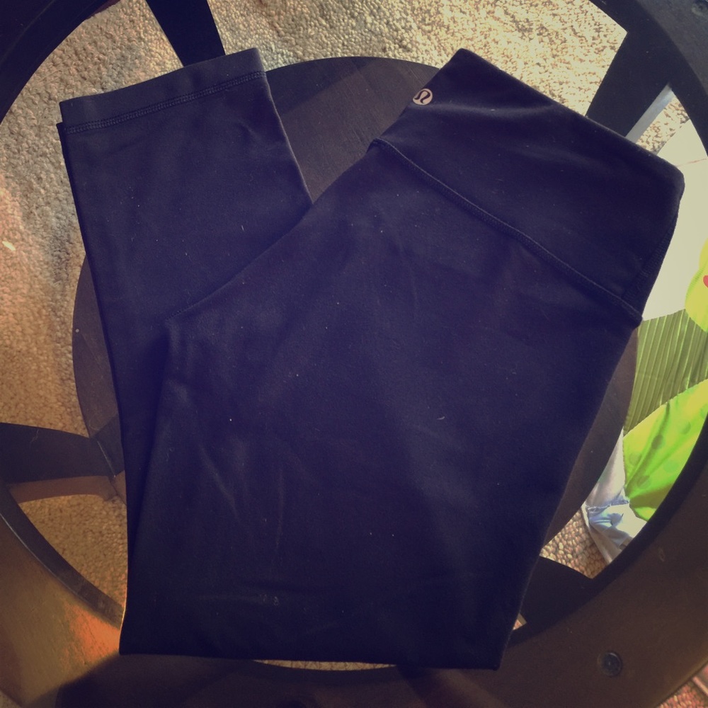 Original Lululemon Wunder Under Crops 6