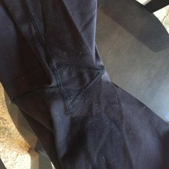 Original Lululemon Wunder Under Crops 6 - Picture 4 of 5