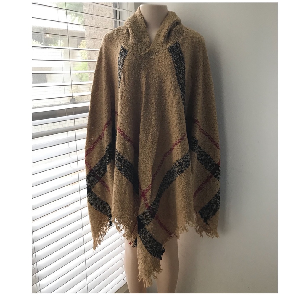 🎄S A L E 🎄 Fringy Plaid Hoodie Poncho - Picture 2 of 4