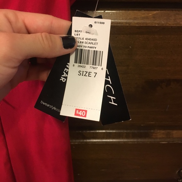 Dress - Picture 3 of 4