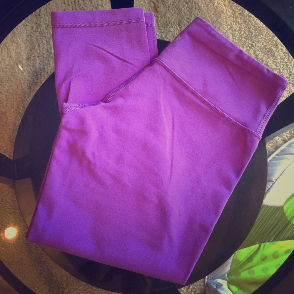 Original Lululemon Wunder Under Crops