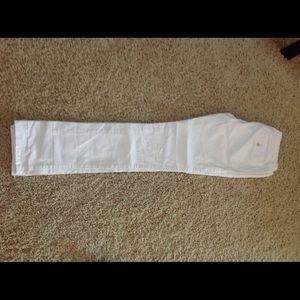 White American Eagle Stretch size 2 white
