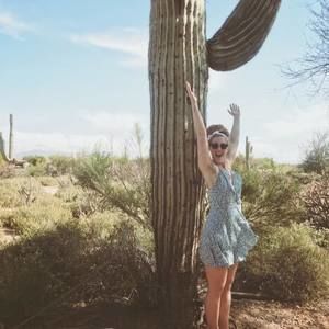 Meet your Posher, Em