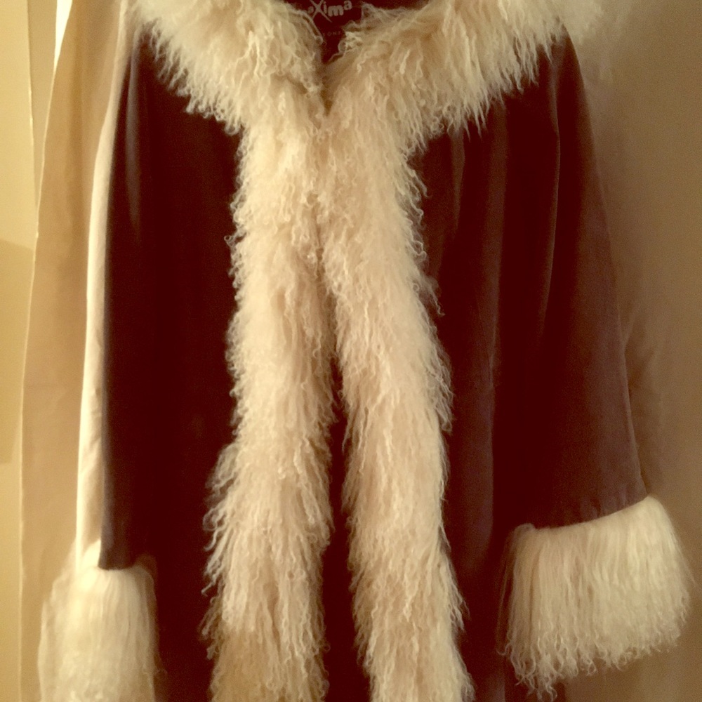 Trending...Maxi Suede Coat W/faux fur!