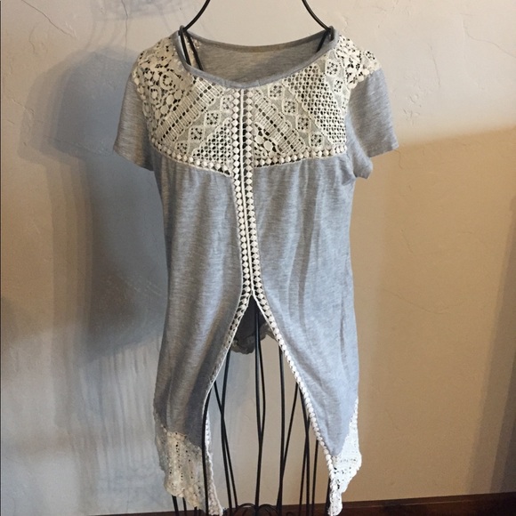 T shirt - Picture 2 of 2