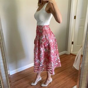 Feminine Anthropologie skirt. Wore 2X/Like new.