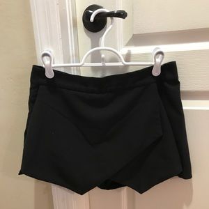 Envelope skort
