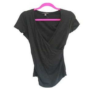 Banana Republic Stretchy Black T! 😘