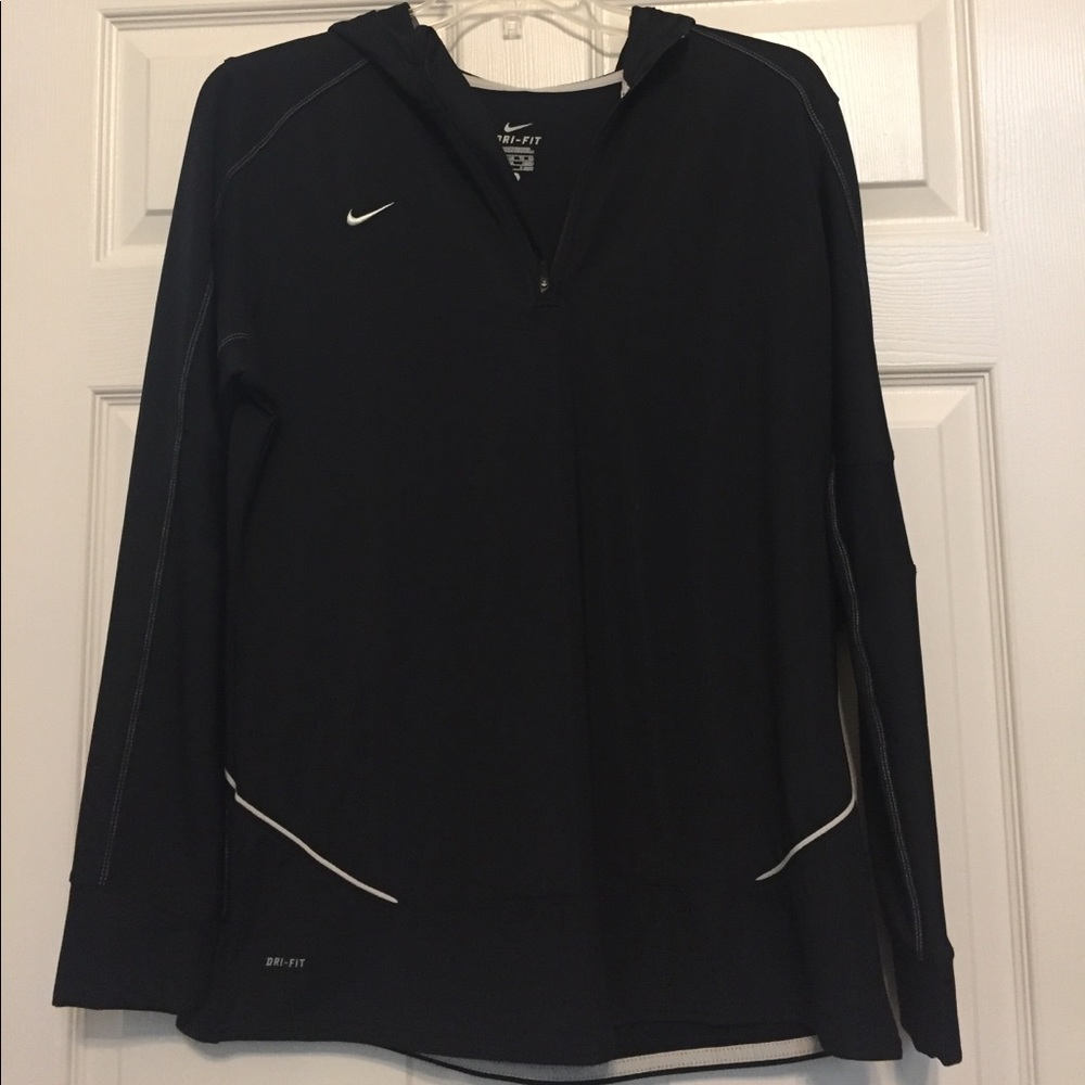 NIKE  hooded woman’s XL top black Dry Fit
