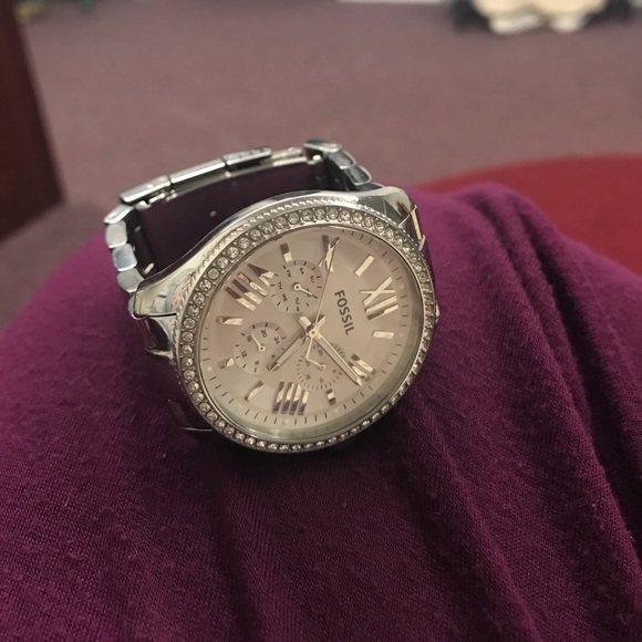 Watch - Picture 3 of 3