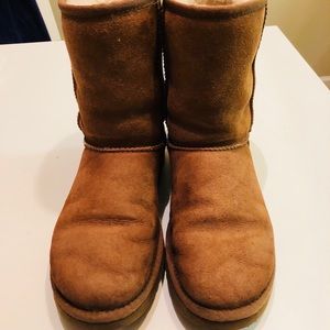 UGG classic short