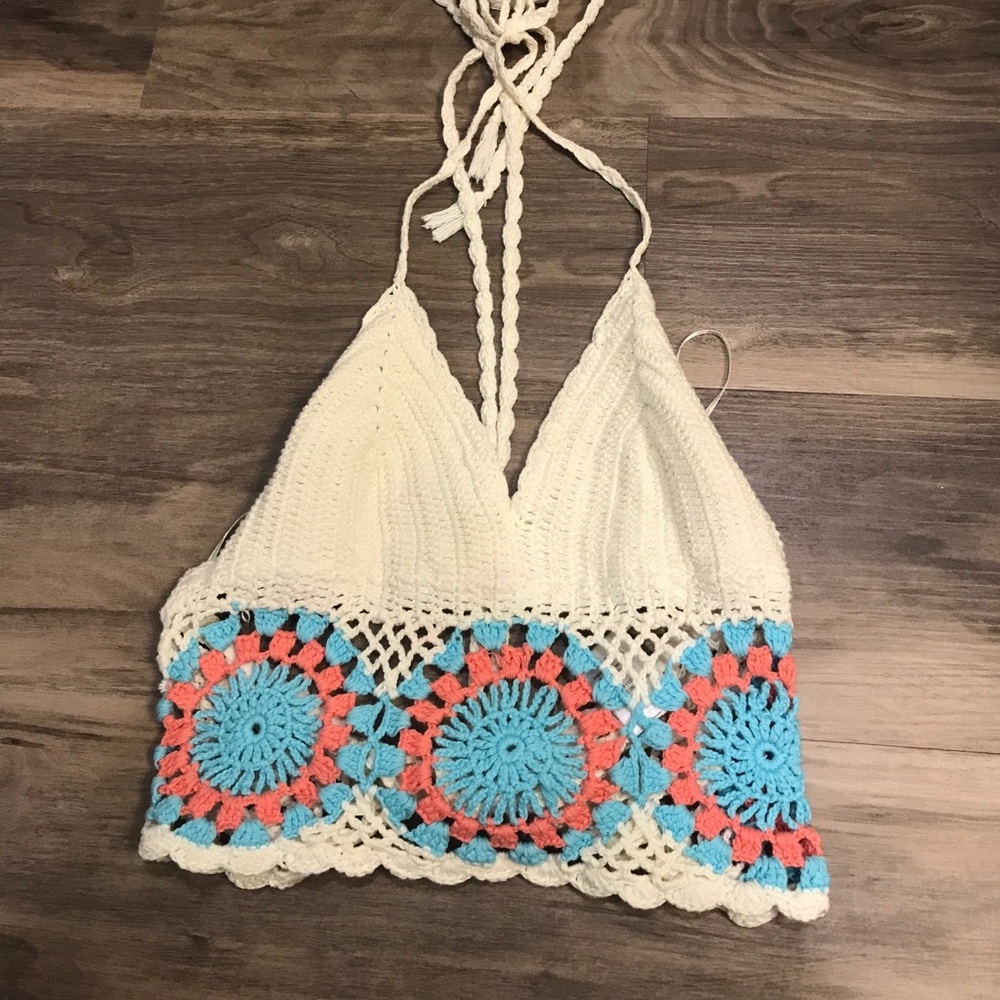 En Creme Crop Top