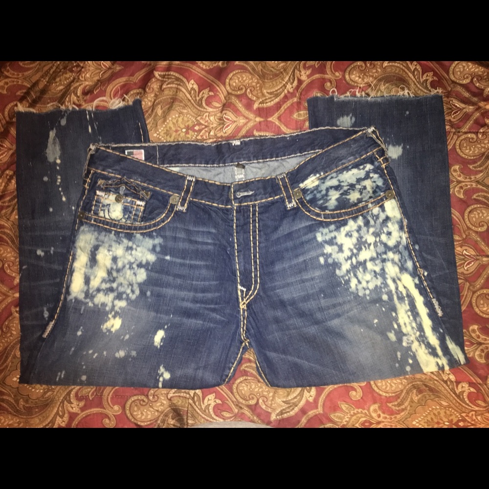 🚨🚨SALE🚨🚨Men’s Bleached True Religion Jeans