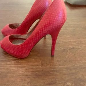 Beautiful hot red snake Steve Madden peep toe heel