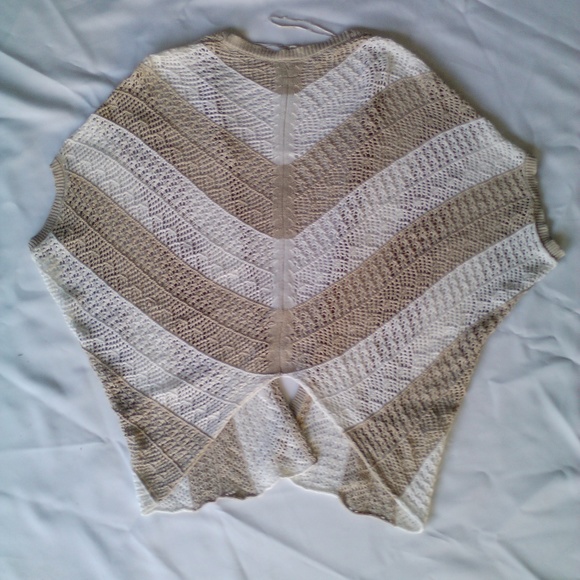 Lightweight Tan & White Knit Striped Cardigan Open Shawl Sweater Cal Style L - Picture 2 of 4