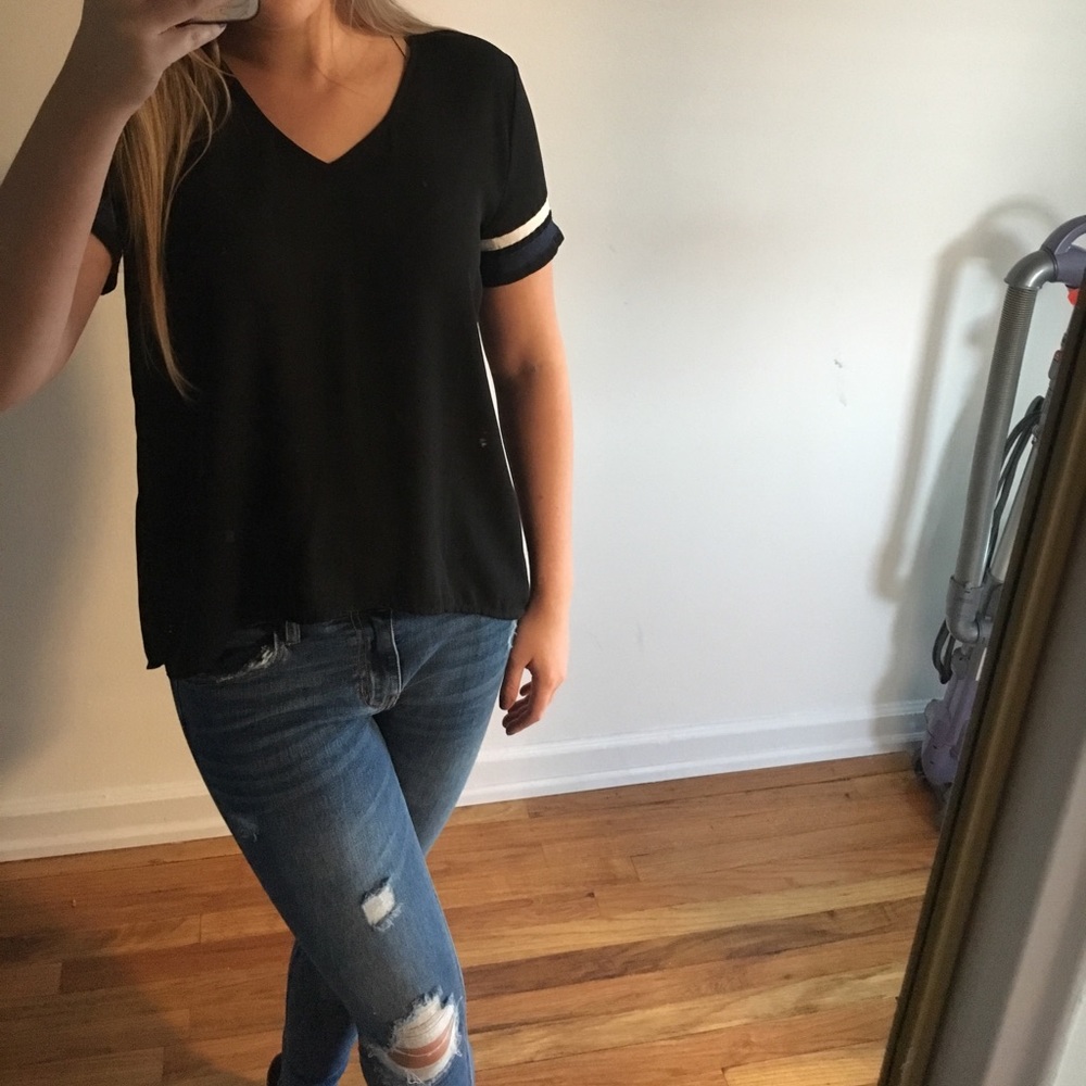 Black T with Detailed Sleeves Sz M